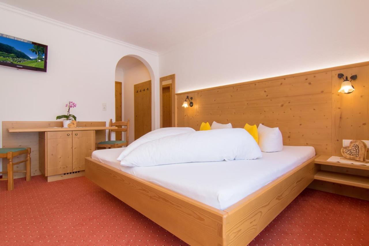 Pension Am Rain Neustift im Stubaital Exterior photo