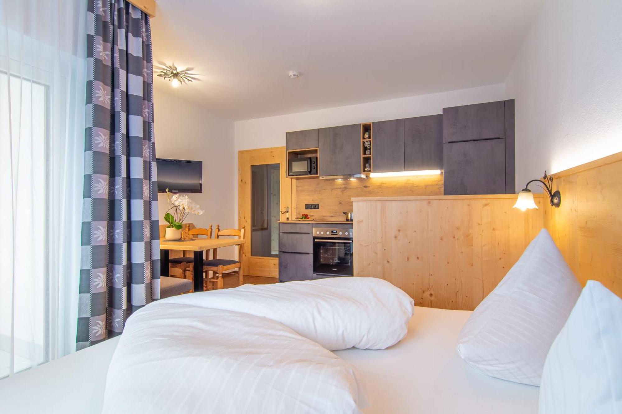 Pension Am Rain Neustift im Stubaital Exterior photo